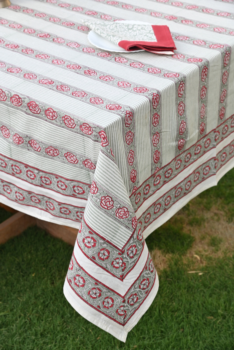 Dream of Rubies Table Cover