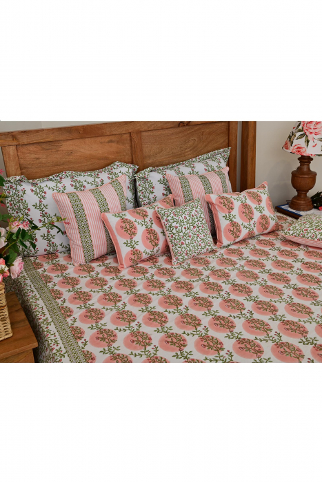 Blooming Trail Bed Cover