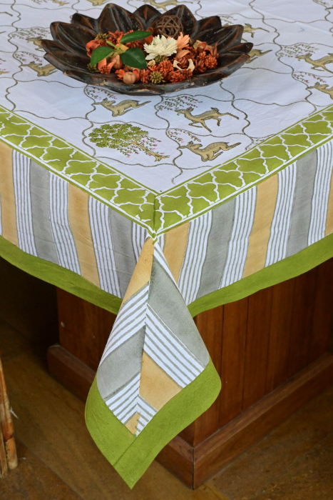 Vanvas Table Cloth