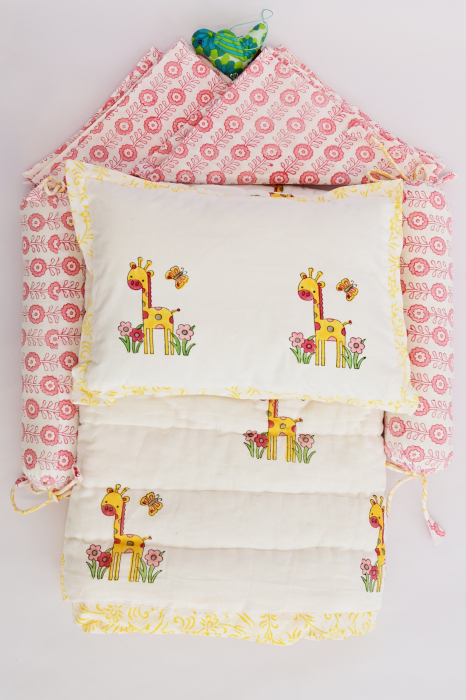 Giraffe With Flower Crib Set  